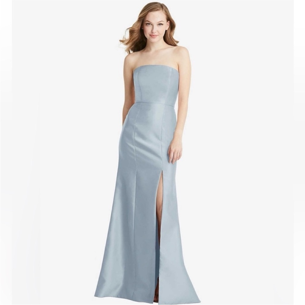 Chic Strapless Light Blue Gown